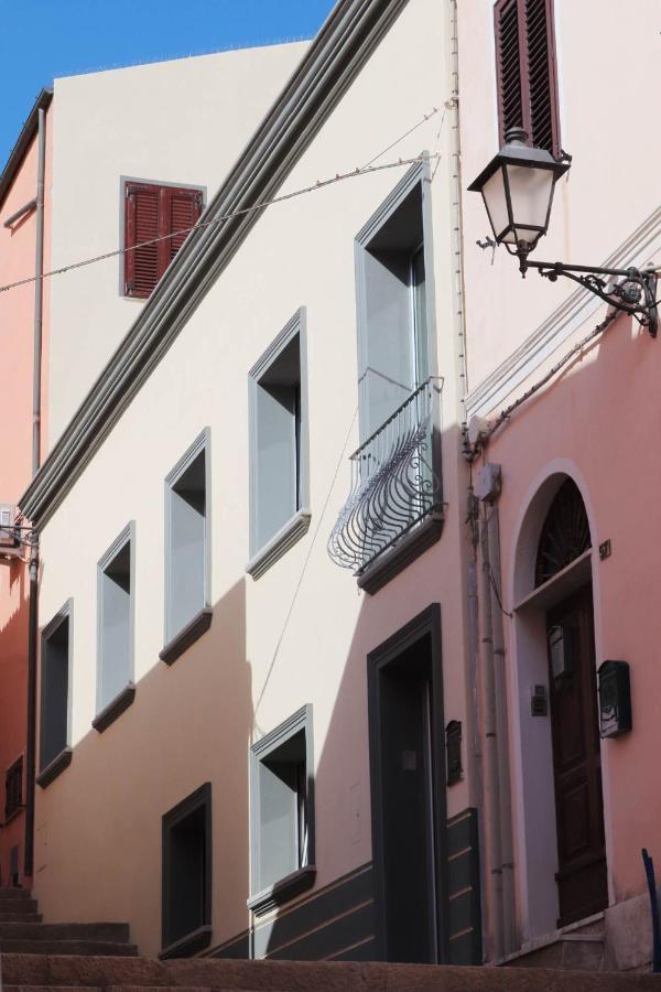 Clelia'S Boutique Rooms & Suites La Maddalena  Zewnętrze zdjęcie