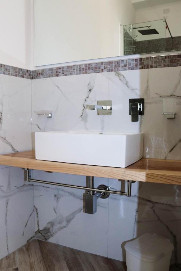 Clelia'S Boutique Rooms & Suites La Maddalena  Pokój zdjęcie